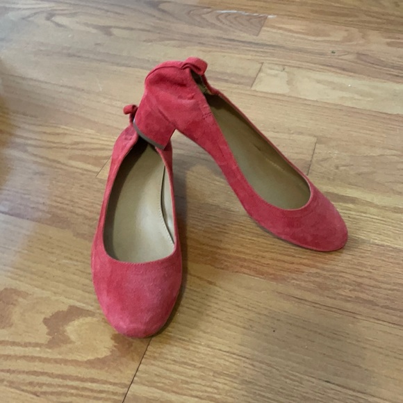 Red J by J Crew small heel with elastic back. Size 7 1/2 - Picture 1 of 1